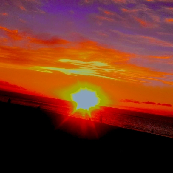 LuNatIc SPecTacLeS tremendous sunsets series - Picture 5 of 6